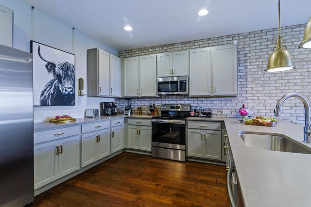 64 Fern Ave Unit 11, Nashville, TN 37207