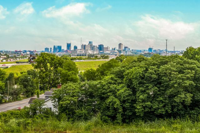 64 Fern Ave Unit 11, Nashville, TN 37207