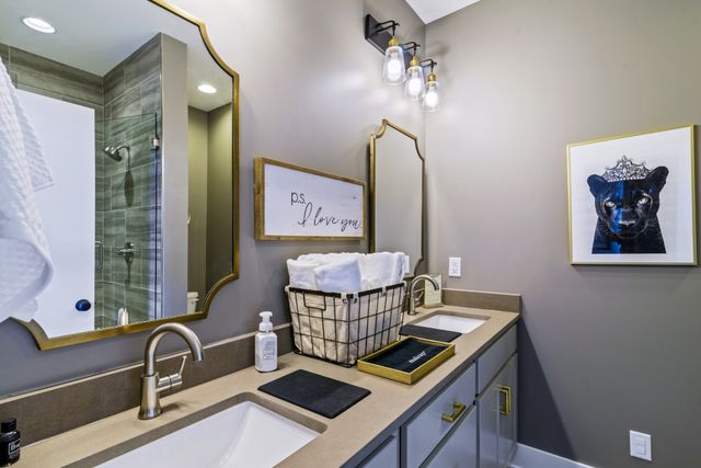 64 Fern Ave Unit 11, Nashville, TN 37207