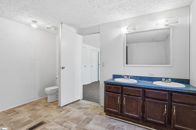 1171 Old Pelzer Road, Piedmont, SC 29673