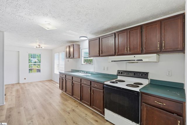 1171 Old Pelzer Road, Piedmont, SC 29673