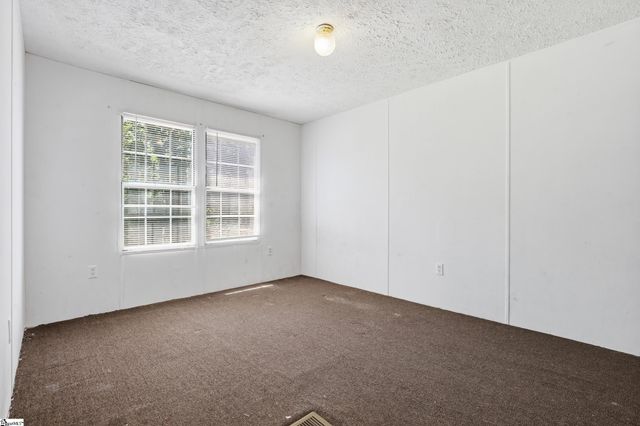 1171 Old Pelzer Road, Piedmont, SC 29673