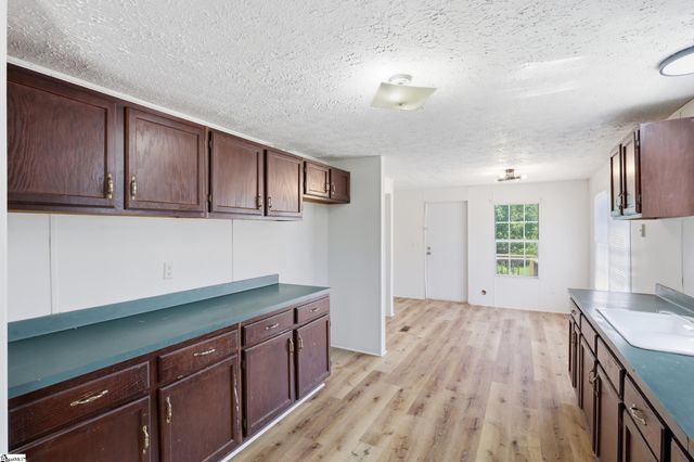 1171 Old Pelzer Road, Piedmont, SC 29673