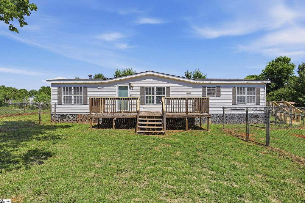 1171 Old Pelzer Road, Piedmont, SC 29673