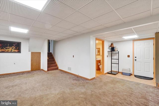 9 KATIE CT, Stewartstown, PA 17363
