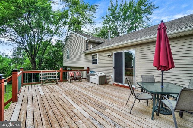 9 KATIE CT, Stewartstown, PA 17363