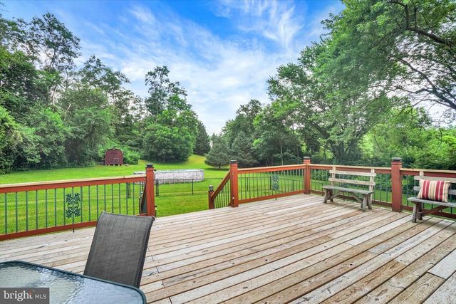 9 KATIE CT, Stewartstown, PA 17363