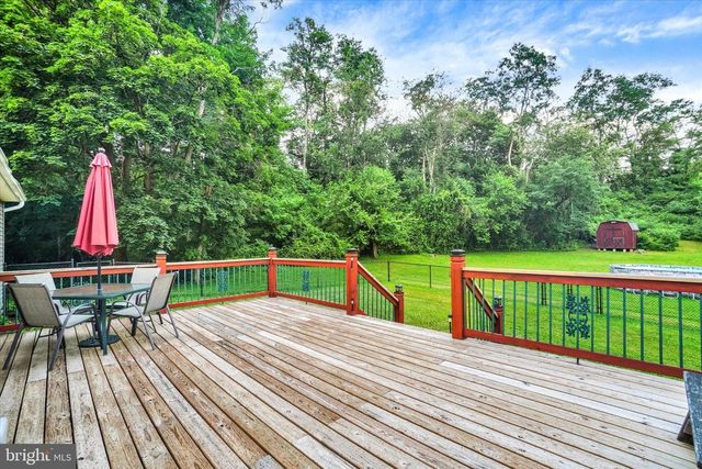 9 KATIE CT, Stewartstown, PA 17363