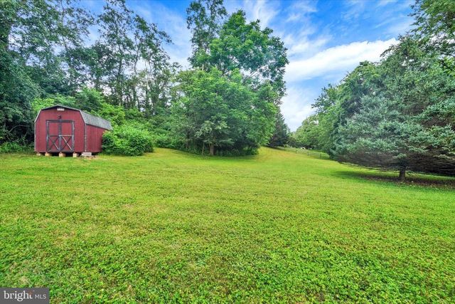 9 KATIE CT, Stewartstown, PA 17363