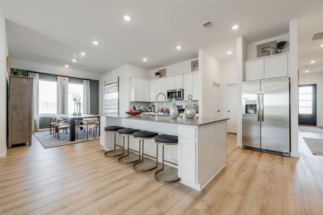 1050 Oakhurst Drive, Dayton, TX 77535