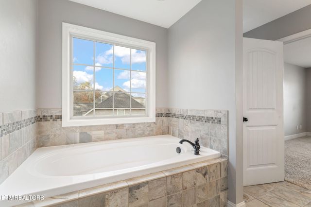 2527 Brantley Park Blvd, Maryville, TN 37804