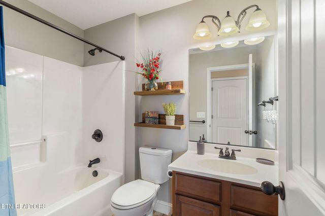 2527 Brantley Park Blvd, Maryville, TN 37804