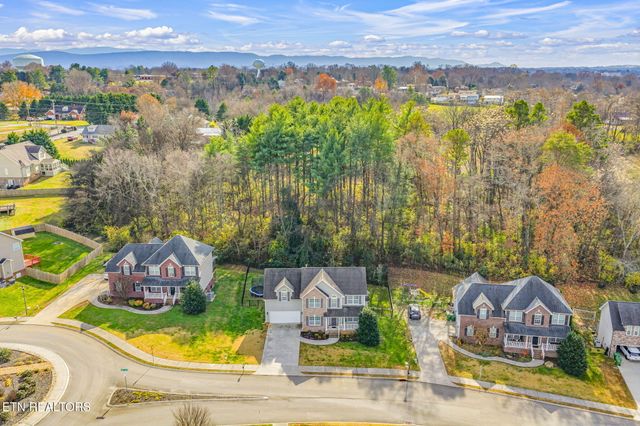 2527 Brantley Park Blvd, Maryville, TN 37804