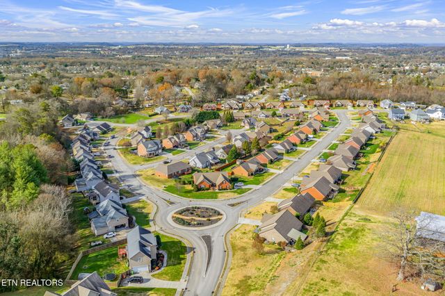 2527 Brantley Park Blvd, Maryville, TN 37804