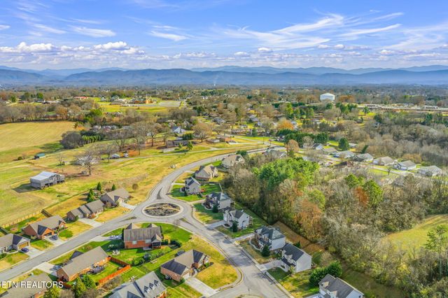 2527 Brantley Park Blvd, Maryville, TN 37804