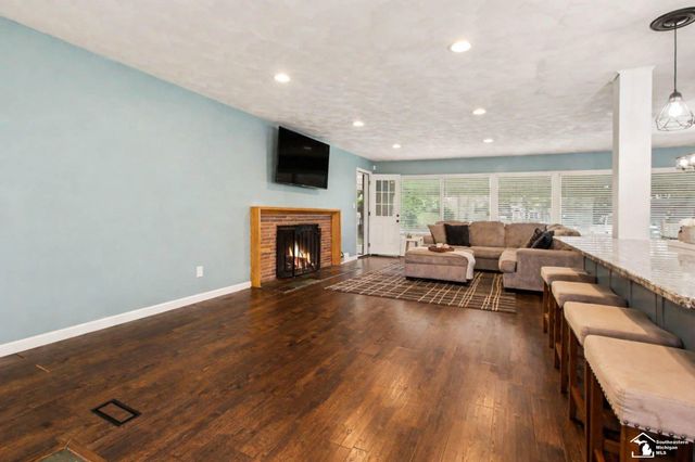 330 Cole Road, Monroe, MI 48162