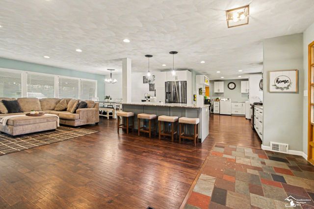 330 Cole Road, Monroe, MI 48162