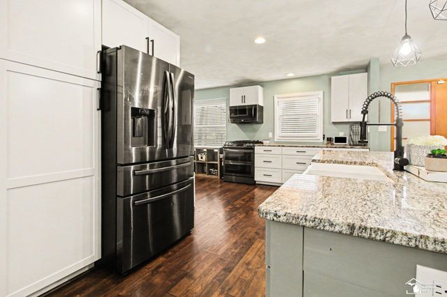 330 Cole Road, Monroe, MI 48162