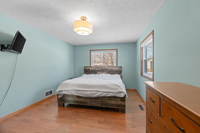 15720 Cicerone Path, Rosemount, MN 55068