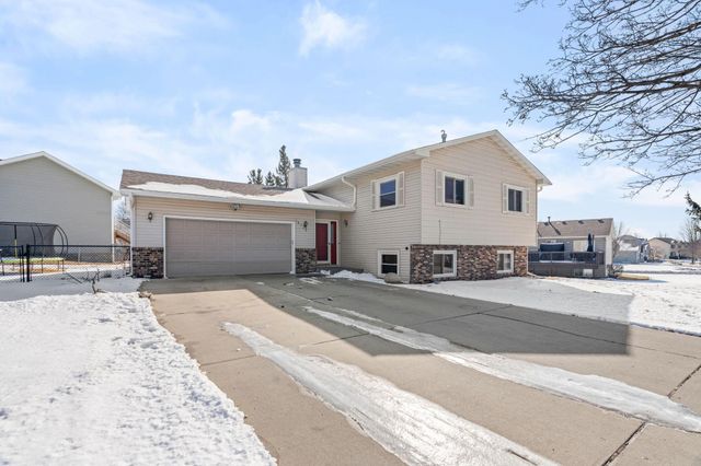15720 Cicerone Path, Rosemount, MN 55068
