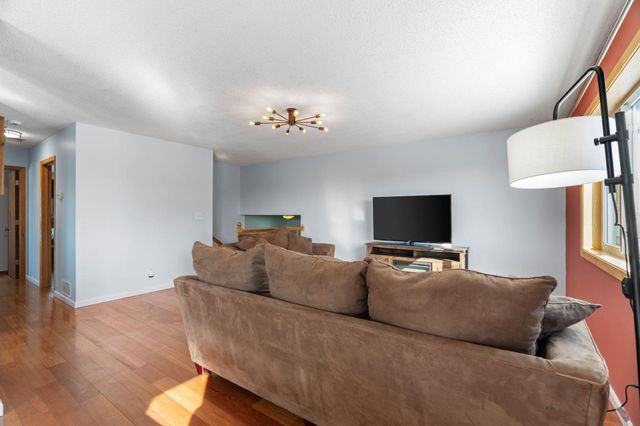 15720 Cicerone Path, Rosemount, MN 55068