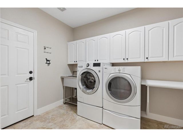 9315 E Aspen Hill Ln, Lone Tree, CO 80124