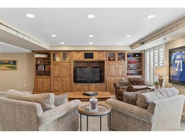 9315 E Aspen Hill Ln, Lone Tree, CO 80124