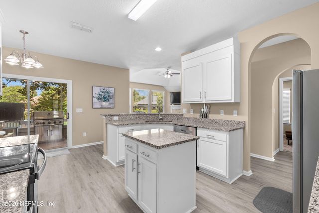 4600 CAPE ELIZABETH Court E, Jacksonville, FL 32277
