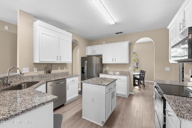 4600 CAPE ELIZABETH Court E, Jacksonville, FL 32277