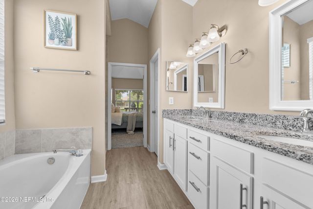 4600 CAPE ELIZABETH Court E, Jacksonville, FL 32277