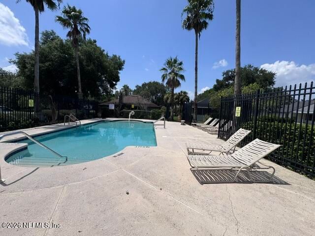4600 CAPE ELIZABETH Court E, Jacksonville, FL 32277