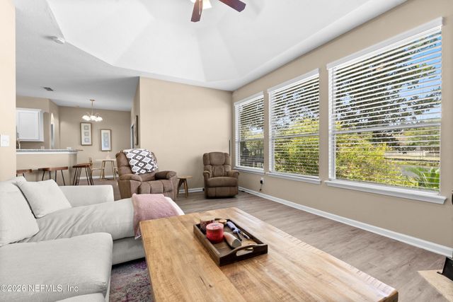 4600 CAPE ELIZABETH Court E, Jacksonville, FL 32277