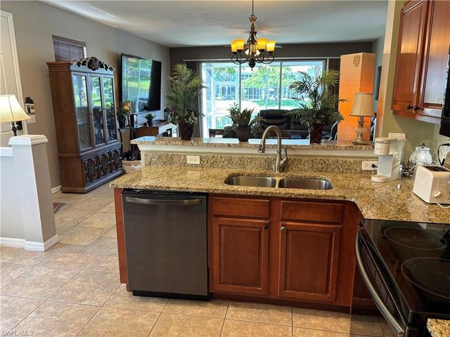 8271 Village Edge CIR 6, Fort Myers, FL 33919