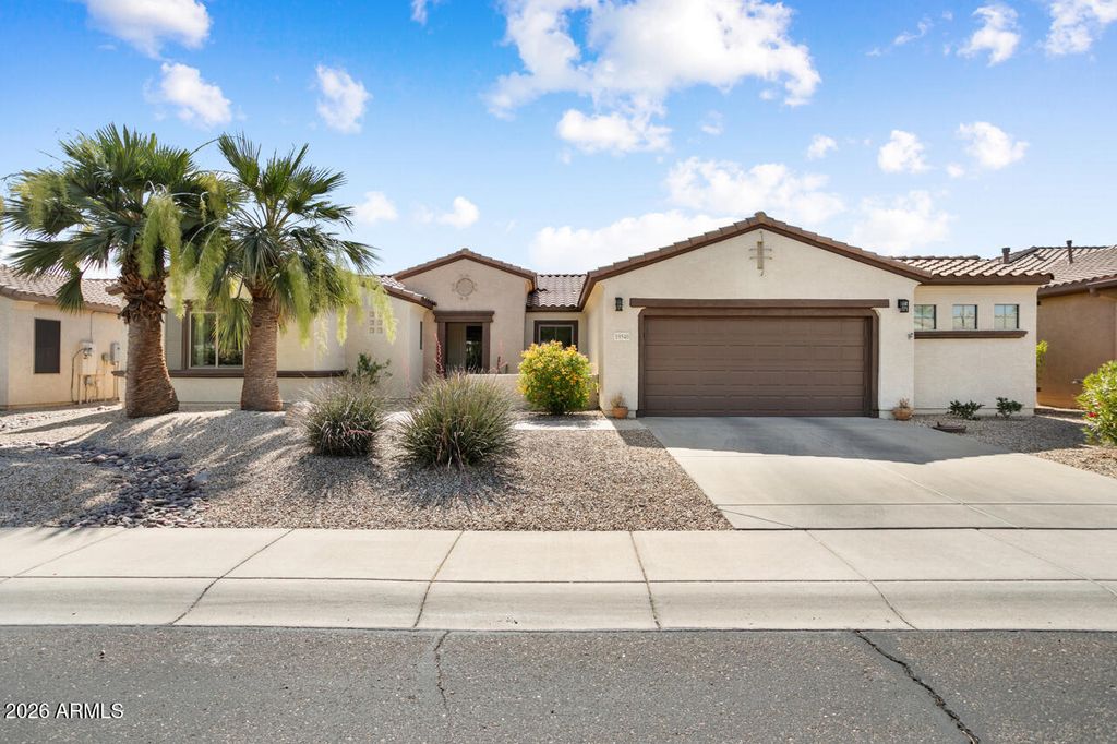 Image 1 of property listing at 19540 N WESSEX Drive, Surprise, AZ 85387