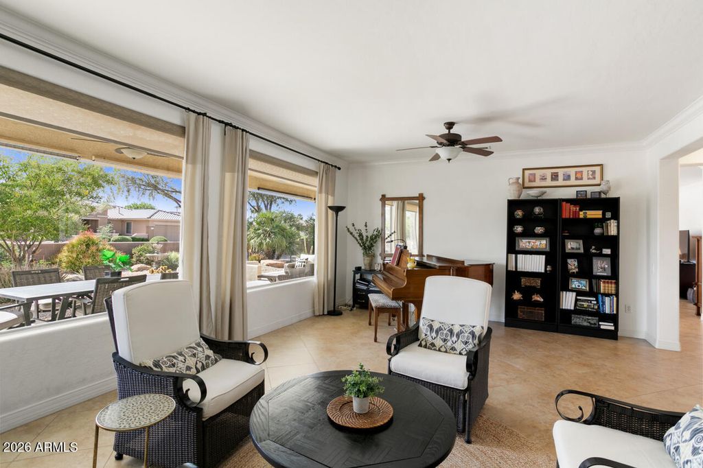 Image 10 of property listing at 19540 N WESSEX Drive, Surprise, AZ 85387