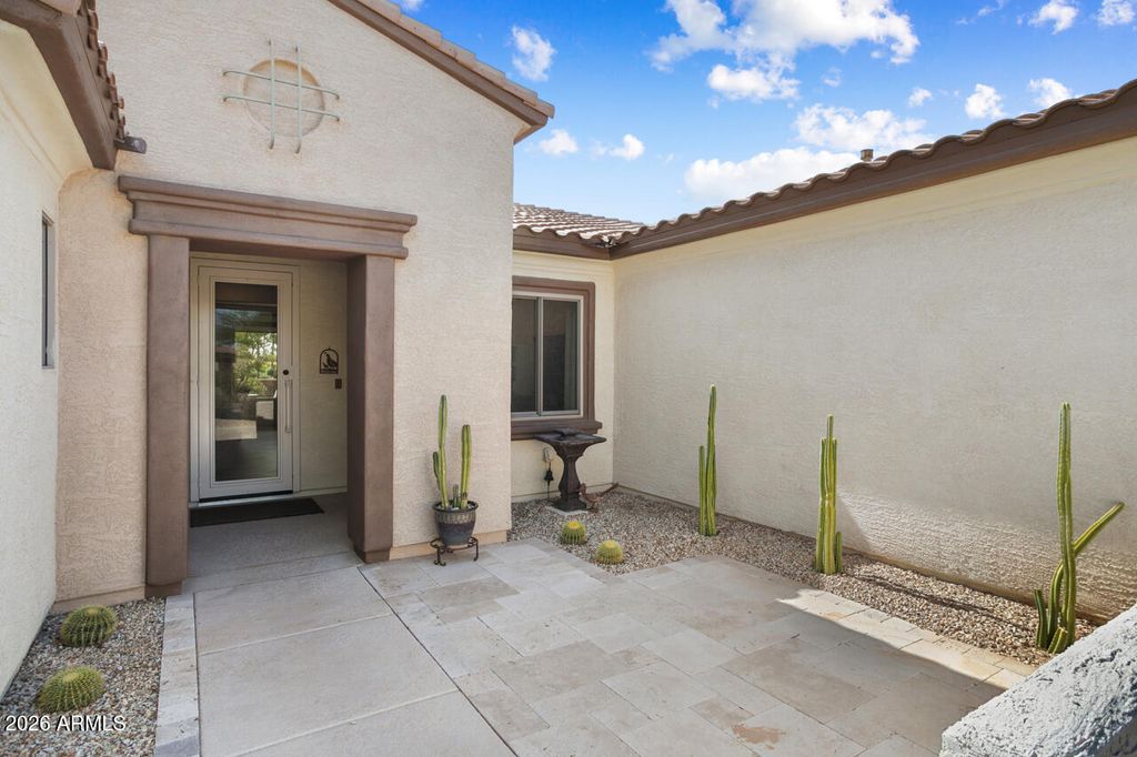 Image 3 of property listing at 19540 N WESSEX Drive, Surprise, AZ 85387