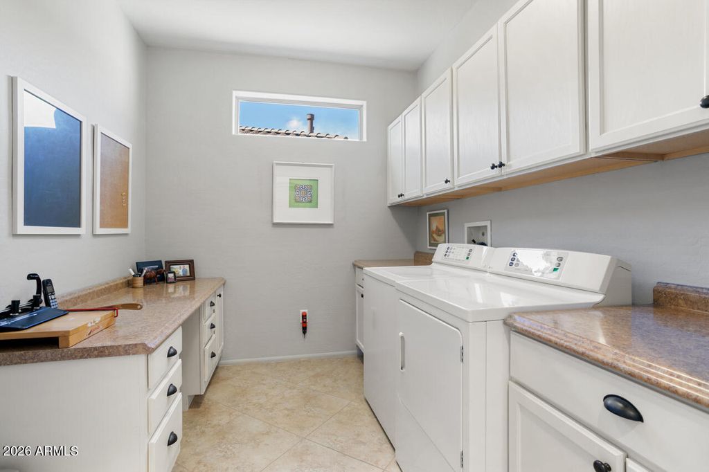 Image 30 of property listing at 19540 N WESSEX Drive, Surprise, AZ 85387