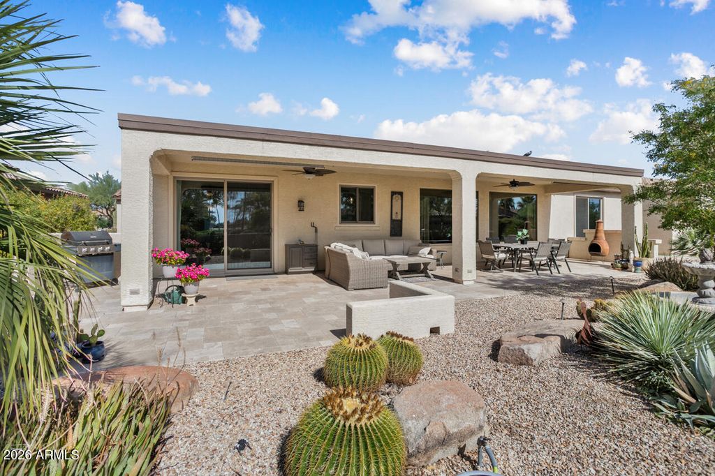Image 33 of property listing at 19540 N WESSEX Drive, Surprise, AZ 85387