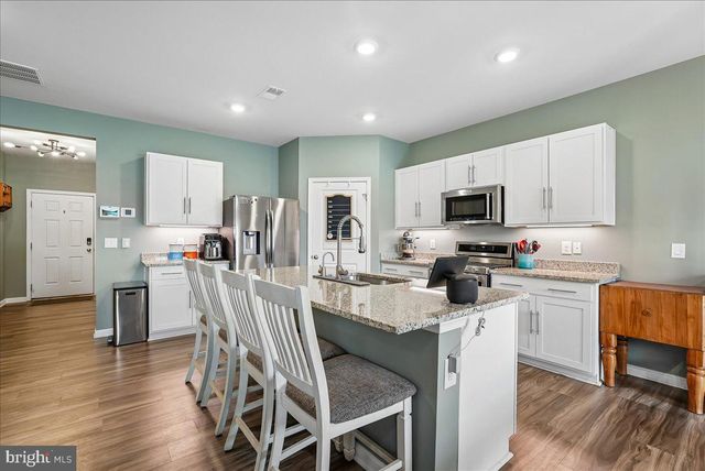 5 WILSON DR, Berryville, VA 22611
