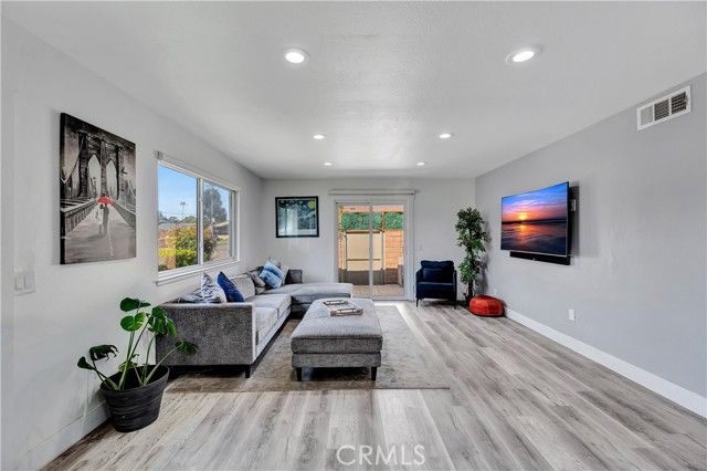 4612 Via Vista Circle 5, Huntington Beach, CA 92649