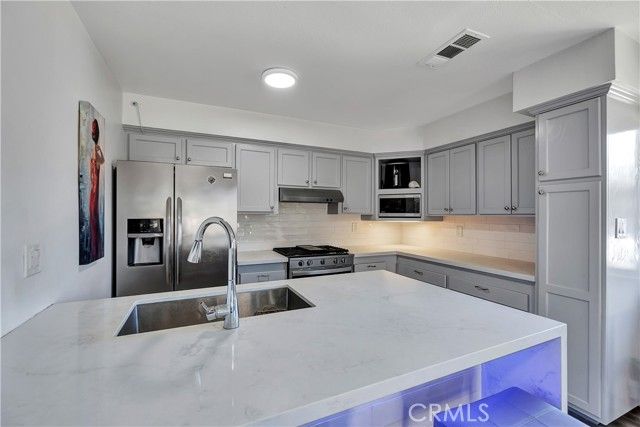 4612 Via Vista Circle 5, Huntington Beach, CA 92649