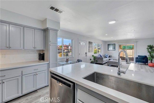 4612 Via Vista Circle 5, Huntington Beach, CA 92649