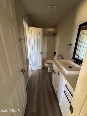 6746 N 43RD Avenue, Glendale, AZ 85301