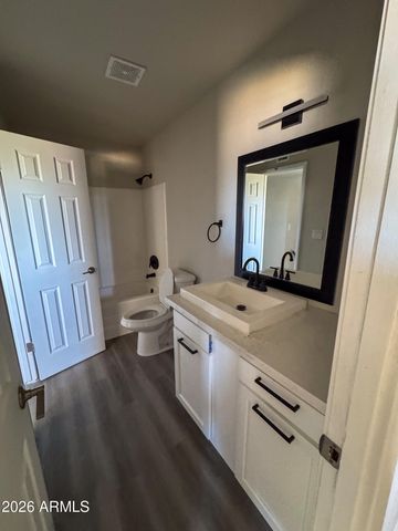 6746 N 43RD Avenue, Glendale, AZ 85301
