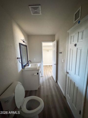 6746 N 43RD Avenue, Glendale, AZ 85301