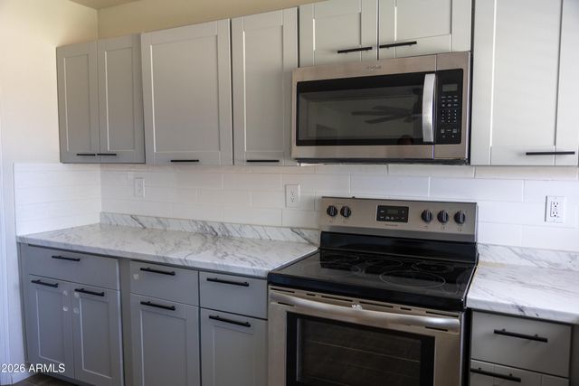 6746 N 43RD Avenue, Glendale, AZ 85301