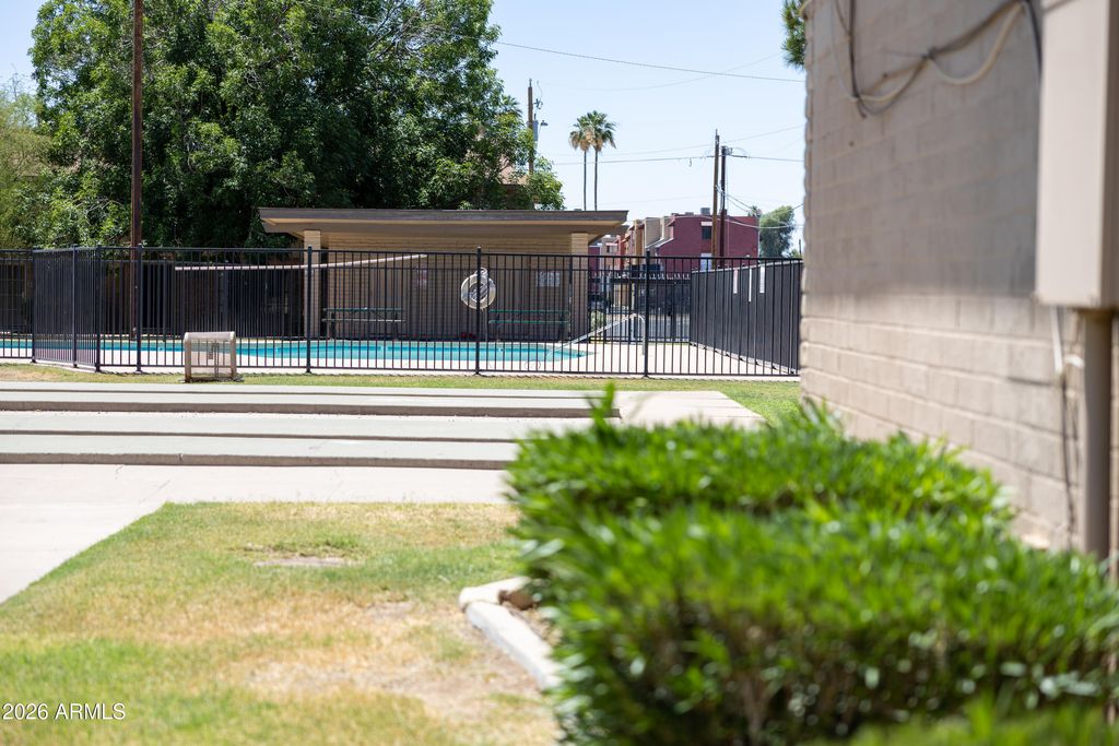 6746 N 43RD Avenue, Glendale, AZ 85301