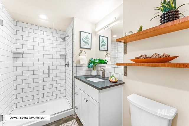 1204 W Highland View Dr, Boise, ID 83702