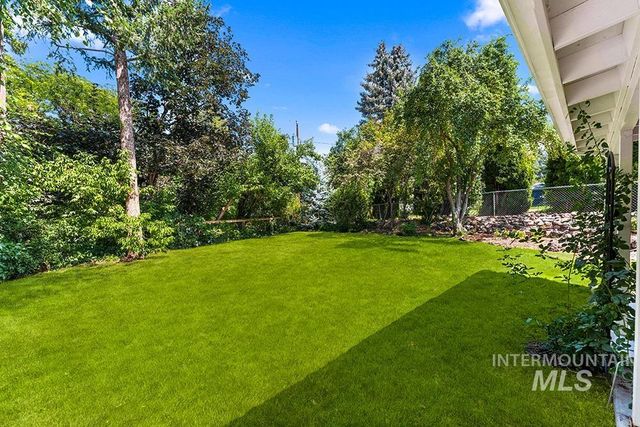 1204 W Highland View Dr, Boise, ID 83702