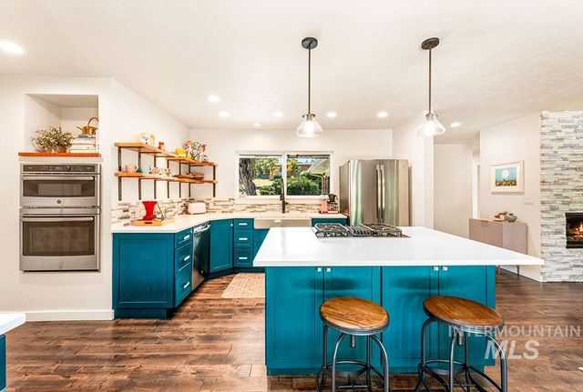 1204 W Highland View Dr, Boise, ID 83702